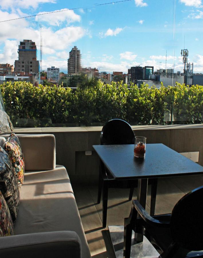 Hotel 100 Luxury Suites By Preferred 波哥大 外观 照片 A balcony in Mexico City