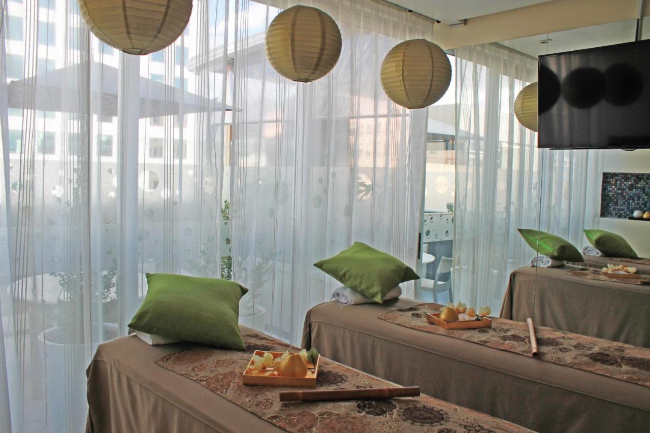 Hotel 100 Luxury Suites By Preferred 波哥大 外观 照片 The interior of the restaurant