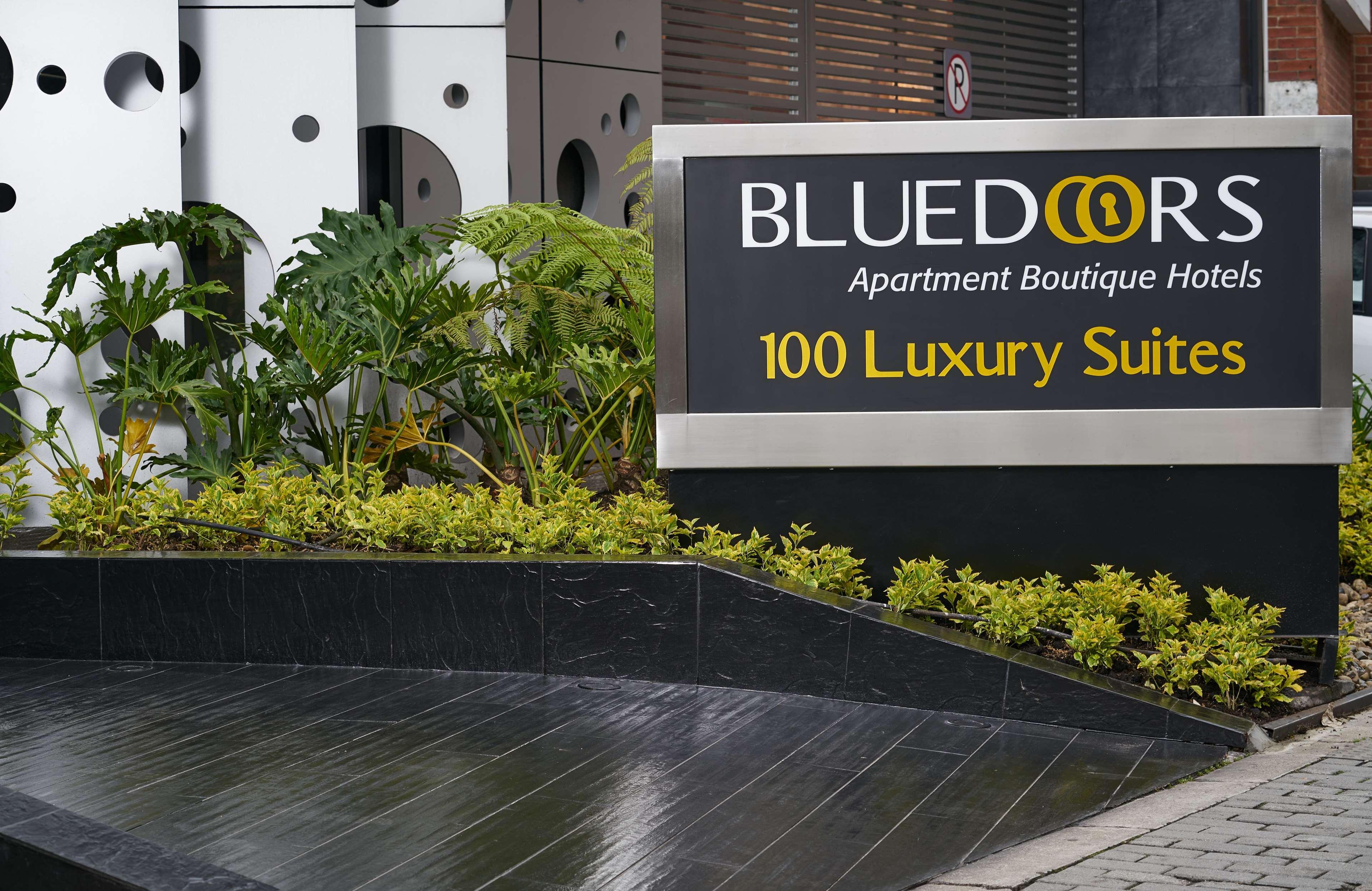 Hotel 100 Luxury Suites By Preferred 波哥大 外观 照片 Bluedors