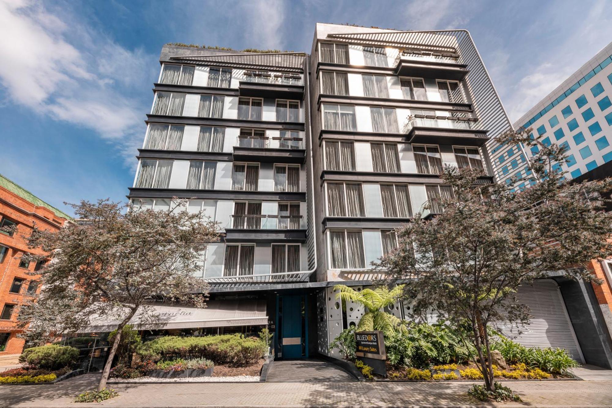 Hotel 100 Luxury Suites By Preferred 波哥大 外观 照片 The building in 2019