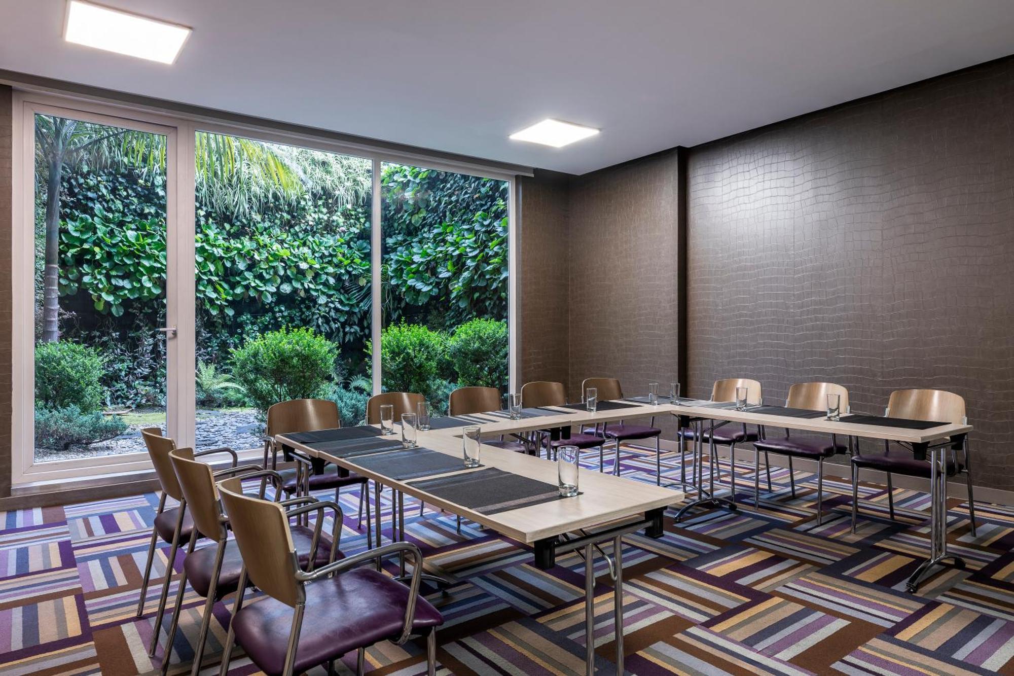 Hotel 100 Luxury Suites By Preferred 波哥大 外观 照片 Meeting room